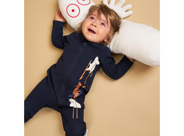 Mummi Pyjamas - Eventyr Mørkeblå Babyklær fra Mummi 