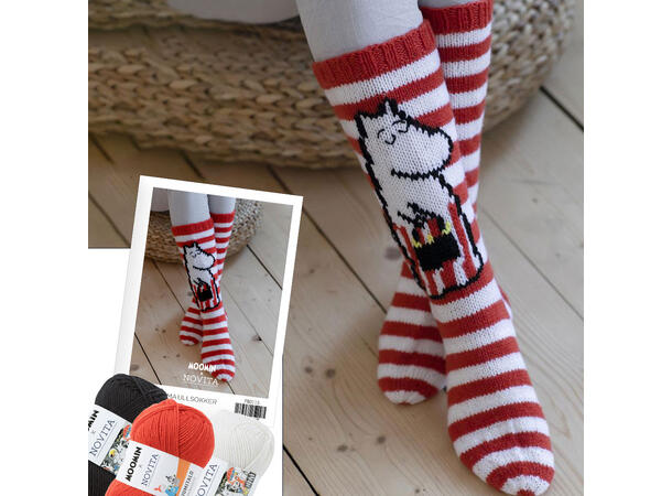 Stripete sokker med Mummimamma motiv.